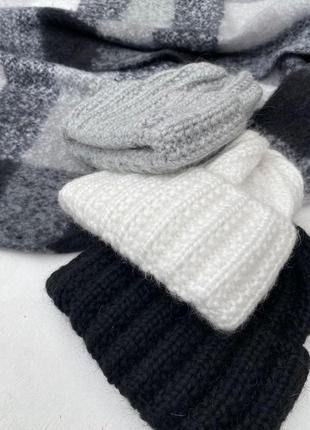 ❄️тепла фірмова зимова стильна шапочка на флісі  ❄️🤍6 фото