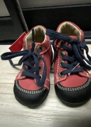 Демисезонные кожаные детские ботинки 18 размер little mary2 фото