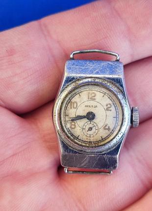 Старые советские наручные часы звезда ссср в рабочем состоянии