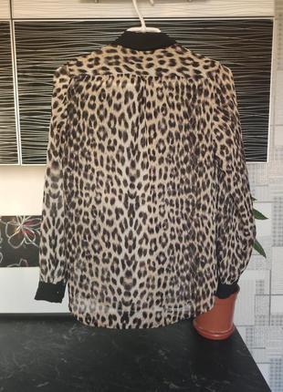 Блуза у леопардовый принт.2 фото