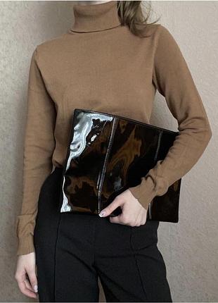 Водолазка цвета camel