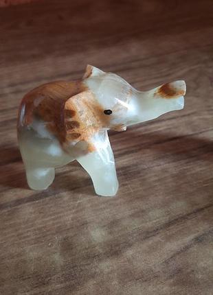 Нефритовые фигурки