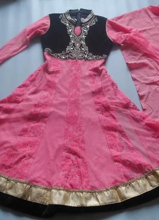 Дитячий індійський східний костюм. сарі.