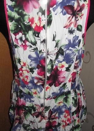 Легкий кольоровий топ баска river island р42 ззаду замочок