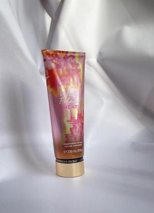 Лосьон velvet petals heat від victoria’s secret