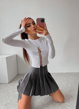 Кроп топ с цепочкой8 фото