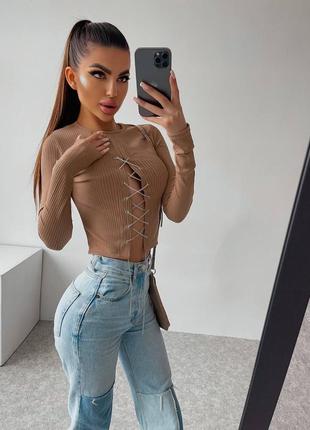 Кроп топ с цепочкой2 фото