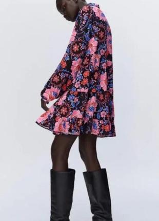 Платье в цветочный принт zara. 9