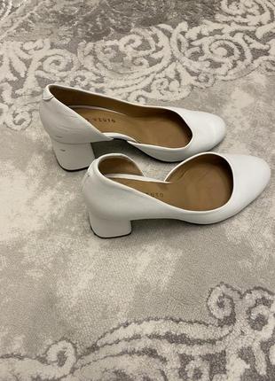Кожаные туфли белого цвета tuto vzuto (40 размер)4 фото