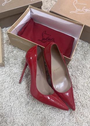 Christian louboutin лодочки лаковые туфлы кожа бренд люкс