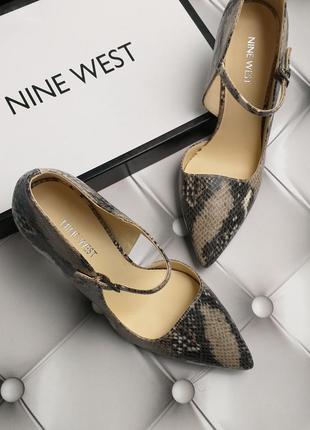 Nine west оригинал туфли лодочки на шпильке змеиный принт бренд из сша4 фото