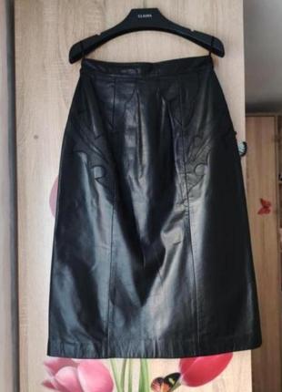 Роскошная кожаная юбка миди1 фото