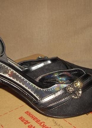 Туфлі, босоніжки класика вузький гострий носок шпилька - 38р. - graceland