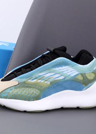 Жіночі кросівки adidas Invader yeezy 700 v3, бежевий, блакитний, чорний, рефлектив, в'єтнам