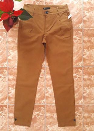 Стильные горчичные  плотные брюки чинос mango в полоску,34(xs).