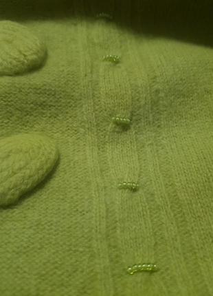 Свитер женский зеленый салатовый с бисером из шерсти вязаный теплый7 фото
