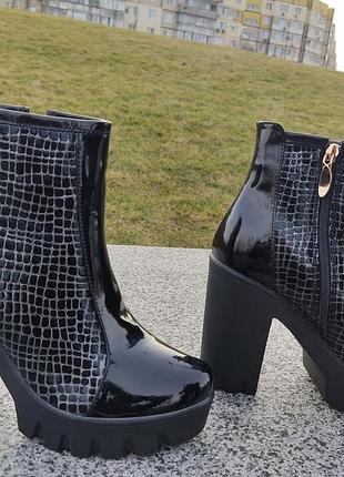 Черевики жіночі демісезонні на 35 38 на підборах зі вставкою крокодилячої шкіри