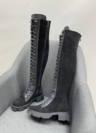 Дизайнерські чорні ботфорти з пітоном натуральна замша шкіра демісезон зима