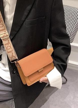 Жіноча класична сумочка через плече крос-боді на широкому ремінці руда коричнева10 фото