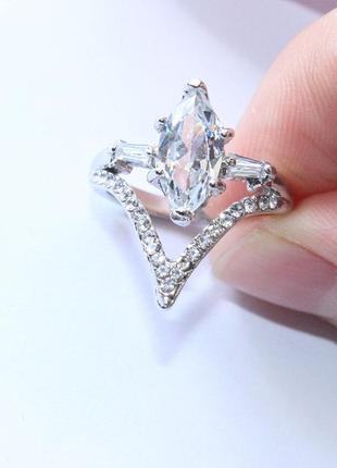 Двойное модное кольцо камень под сапфир