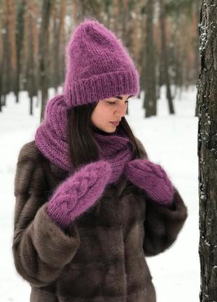 Мохерова шапка біні, рукавиці і снуд у два оберти