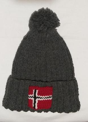 Супер стильная теплая серая шапка napapijri напапири