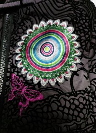 Desigual куртка на девочку 5/6 лет /6865/ 8