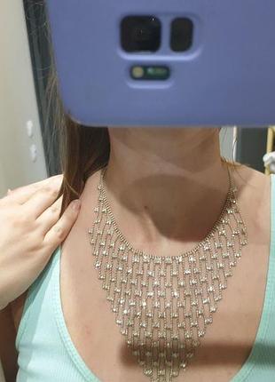 Прикраса ювелірна на шию кольє срібного кольору