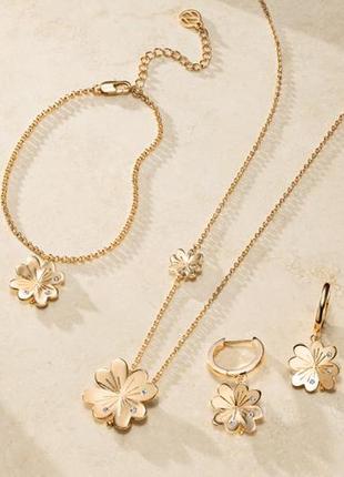 Ювелірна прикраса лимонно-золотого кольору10 фото