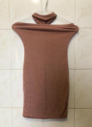Короткий сукню з чекер з чокером boohoo5 фото