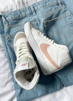 Женские кроссовки nike blazer mid vintage 77 white pink / smb4 фото