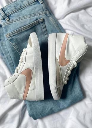 Женские кроссовки nike blazer mid vintage 77 white pink / smb10 фото