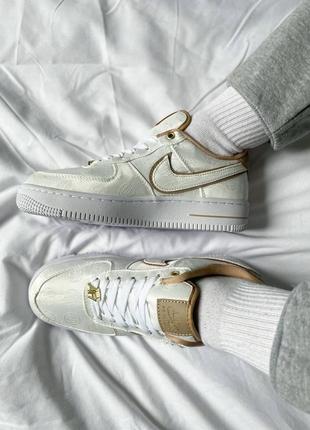 Женские кожаные кроссовки nike air force "07 lx white/bio beige#найк