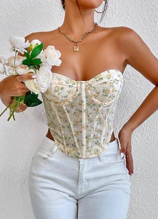 Косет у квітковий принт