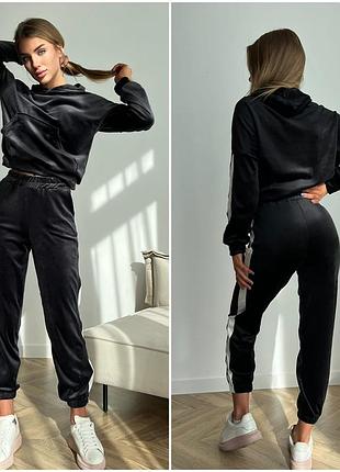 Спортивный костюм женский велюровый