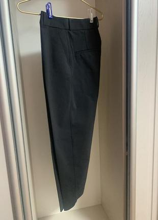 Слакси h&m нові