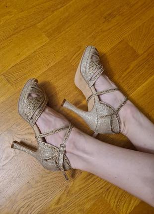 Туфли для купания