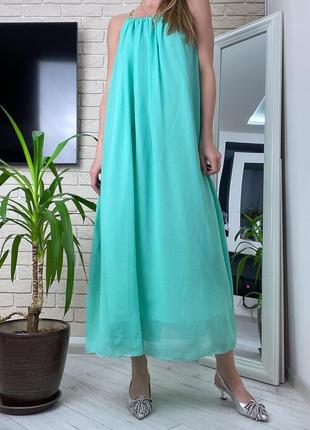 Бирюзовое длинное платье в греческом стиле