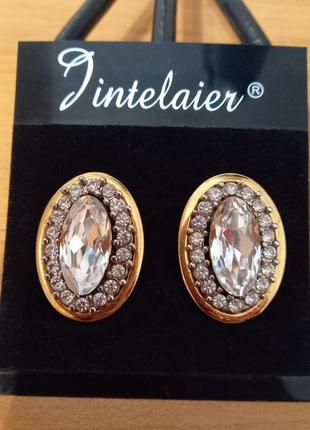 Красивые клипсы с белыми камнями