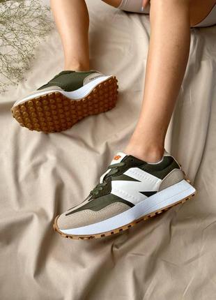 Классные женские кроссовки new balance 327 khaki бежевые с хаки8 фото