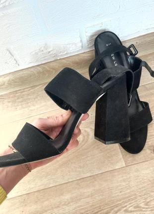 Продам жіночі босаножки