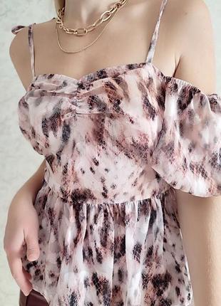 Невероятная нежная блуза с открытыми плечами lipsy london3 фото