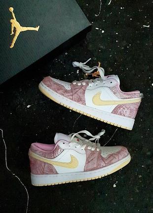 Кроссовки nike air jordan 1 low8 фото