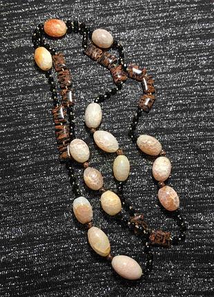 Намисто з натурального каменю.