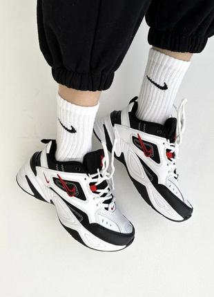 Чудові жіночі кросівки nike m2k tekno black/white/red чорно-білі із червоним