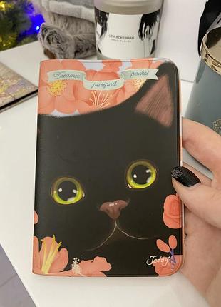 Милая обложка на паспорт кошка