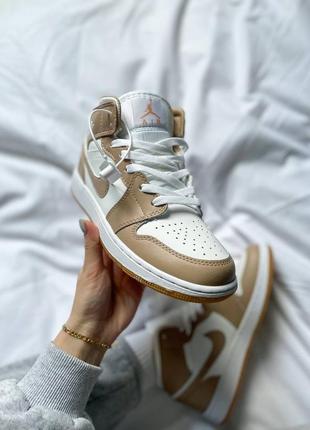 Кроссовки nike air jordan 1 retro white beige2 фото