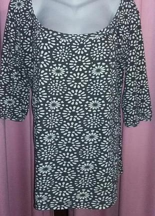 Трикотажная кофта в этно принт