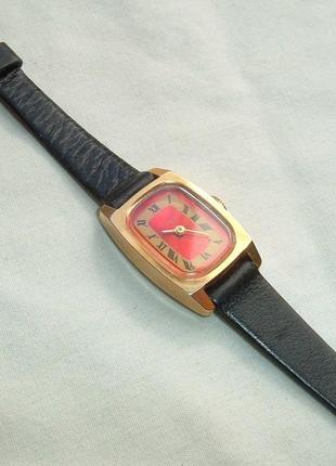 Часы timex. механические.3 фото