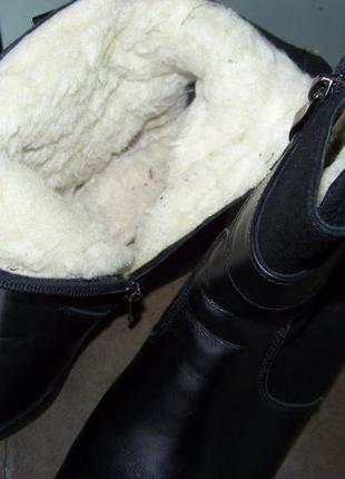 Черные ботинки утепленные на молнии и удобном каблуке 25 см стелька3 фото